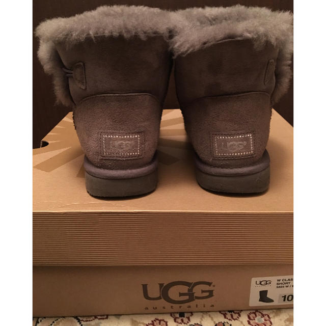 UGG(アグ)のmiffy様専用UGG ムートンブーツ グレー スワロフスキー レディースの靴/シューズ(ブーツ)の商品写真