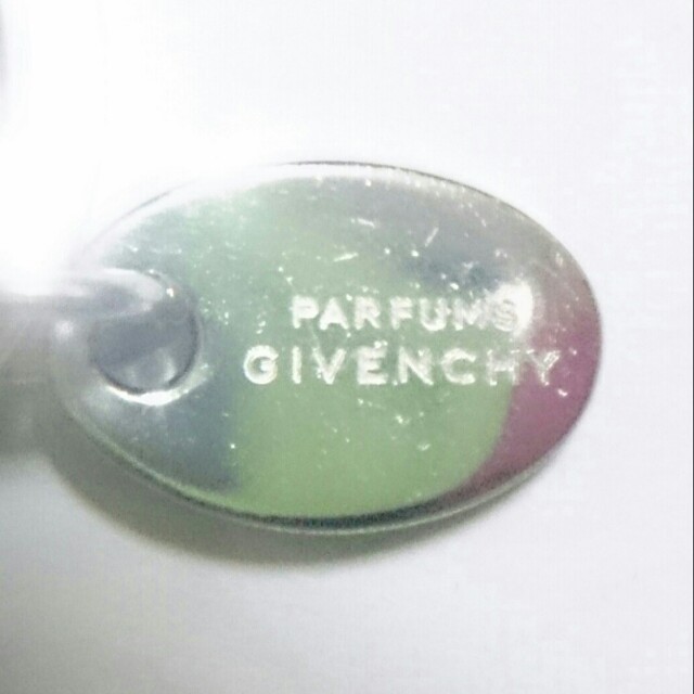 GIVENCHY(ジバンシィ)の【激安】GIVENCHY・キーホルダー レディースのファッション小物(キーホルダー)の商品写真