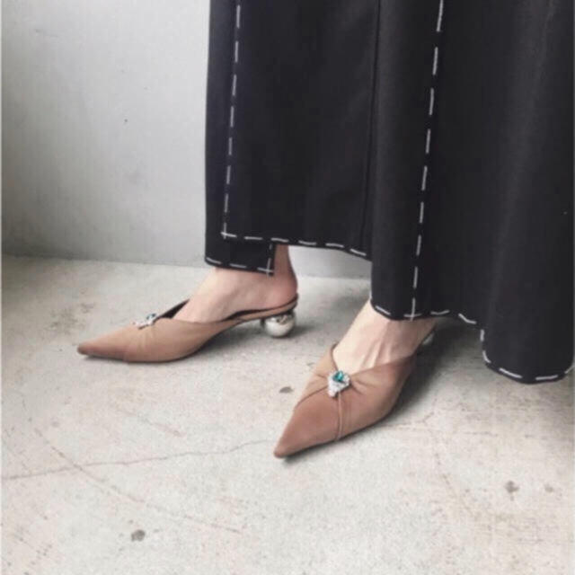 Ameri VINTAGE(アメリヴィンテージ)の2018ss 2WAY POINTED TOE MULE  レディースの靴/シューズ(ミュール)の商品写真