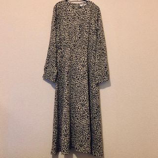 ザラ(ZARA)の【乃乃ままさま専用】レオパード柄 ロングワンピース(ロングワンピース/マキシワンピース)