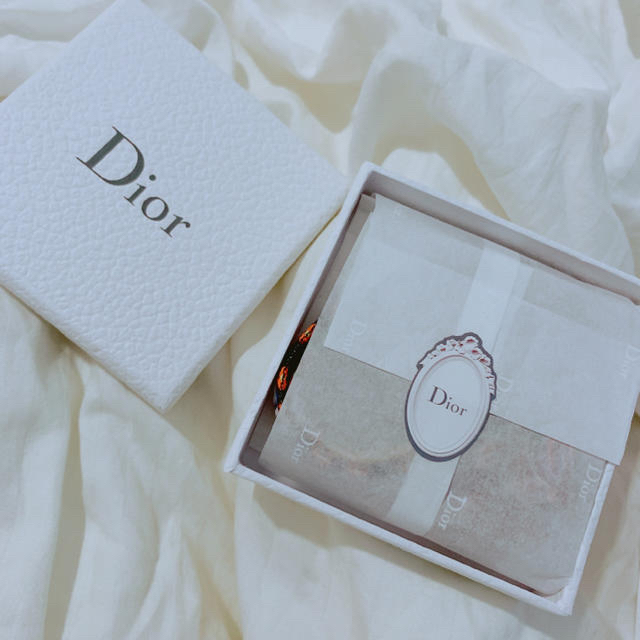 Dior(ディオール)のdior 人気で即完売のミサンガ ブレスレット クリスマスプレゼント レディースのアクセサリー(ブレスレット/バングル)の商品写真