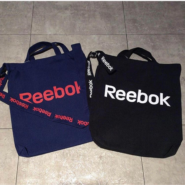 Reebok(リーボック)のse様専用 レディースのバッグ(トートバッグ)の商品写真