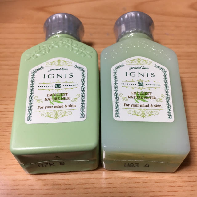 IGNIS(イグニス)のIGNIS エモリエントネイチャーミルク＆ウォーター 30ｇ コスメ/美容のスキンケア/基礎化粧品(化粧水/ローション)の商品写真