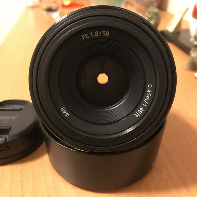 SONY(ソニー)のSONY FE50mm F1.8 美品！保証残あり スマホ/家電/カメラのカメラ(レンズ(単焦点))の商品写真