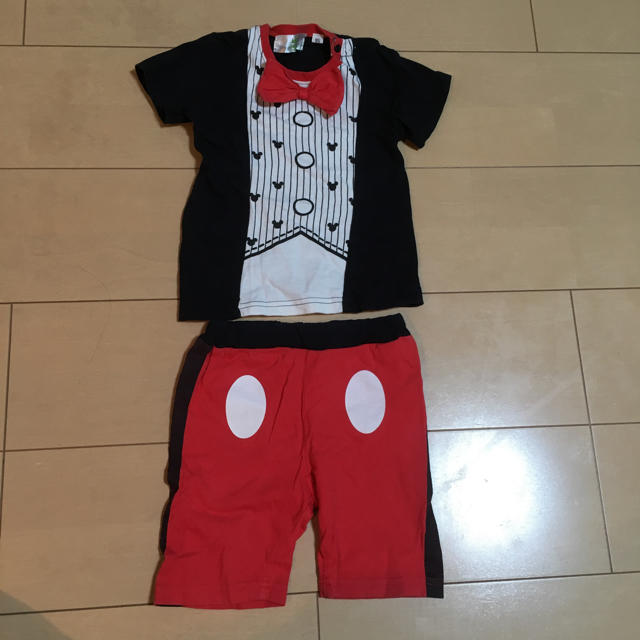 Disney(ディズニー)のミッキー 上下セット キッズ/ベビー/マタニティのキッズ服男の子用(90cm~)(Tシャツ/カットソー)の商品写真