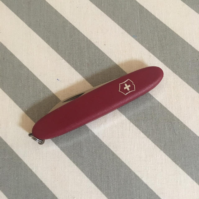 VICTORINOX(ビクトリノックス)の【ピンポン様専用】ビクトリノックス 折りたたみナイフ インテリア/住まい/日用品の日用品/生活雑貨/旅行(防災関連グッズ)の商品写真