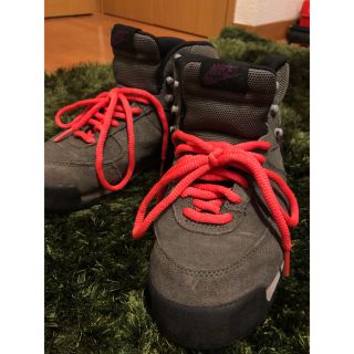 ナイキ(NIKE)の値下中！★美品 NIKE AIR APPROACH MID (23.5㎝)(スニーカー)