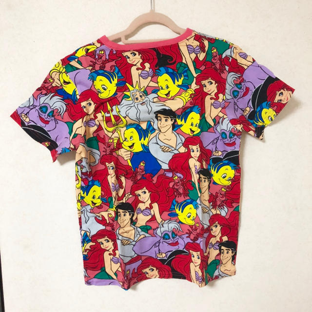 Disney(ディズニー)のアリエル 総柄Tシャツ レディースのトップス(Tシャツ(半袖/袖なし))の商品写真