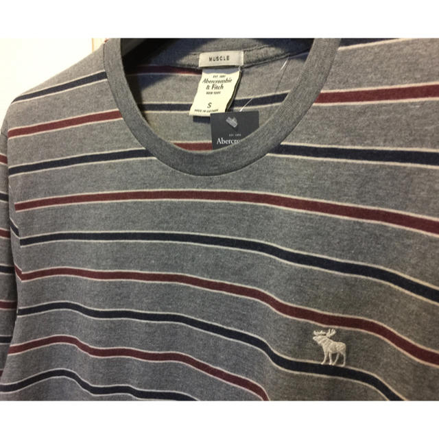 Abercrombie&Fitch(アバクロンビーアンドフィッチ)のA&FアバクロGrey Stripe ボーダー長袖Tシャツ/ロンT/Sサイズ メンズのトップス(Tシャツ/カットソー(七分/長袖))の商品写真