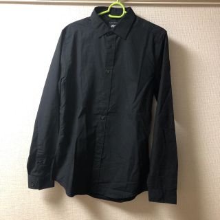 エイチアンドエム(H&M)の黒のシャツ(シャツ)