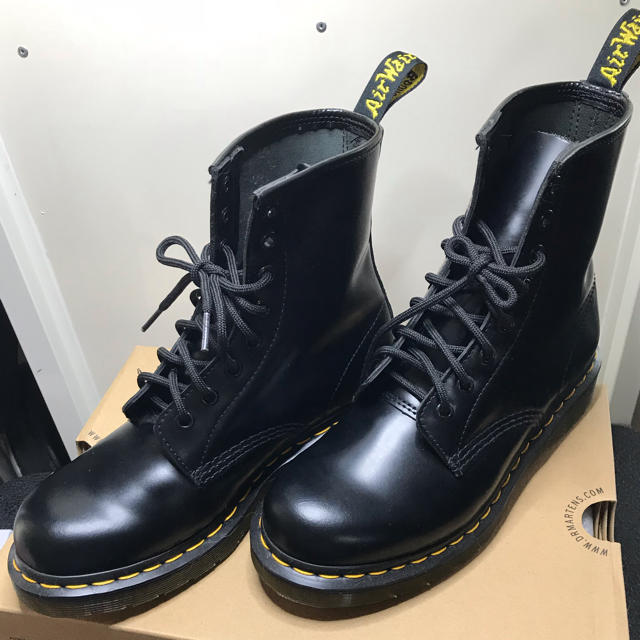 Dr.Martens(ドクターマーチン)のDr.Martens 8HOLE BOOT 1460W レディースブーツ レディースの靴/シューズ(ブーツ)の商品写真