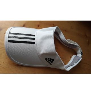 アディダス(adidas)のサンバイザー(サンバイザー)