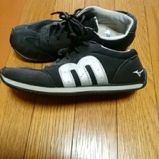 ミズノ(MIZUNO)のスニーカー23.0(スニーカー)