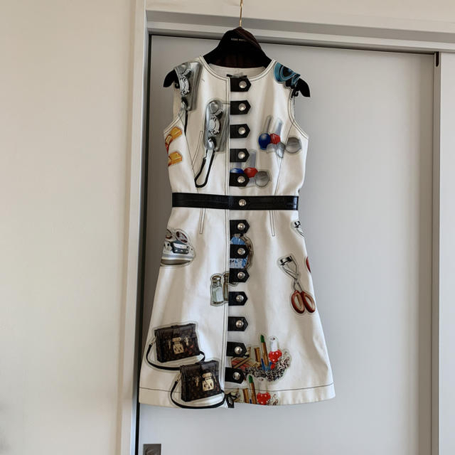 春早割 LOUIS VUITTON - LOUIS VUITTON♡ショー用ワンピ ひざ丈