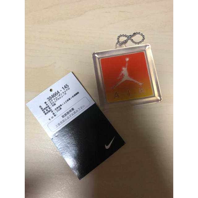 NIKE(ナイキ)のジョーダン6  ゲータレード だれか買ってください。 メンズの靴/シューズ(スニーカー)の商品写真