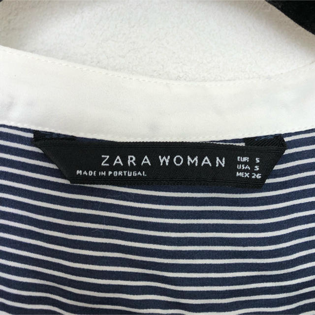 ZARA(ザラ)の【うみ様専用】ZARA WOMAN透け感ありシャツ〈左の花柄〉 レディースのトップス(シャツ/ブラウス(長袖/七分))の商品写真