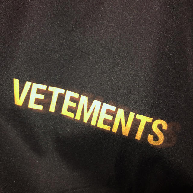 OFF-WHITE(オフホワイト)のvetements レインコート メンズのファッション小物(レインコート)の商品写真