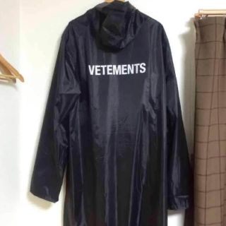 オフホワイト(OFF-WHITE)のvetements レインコート(レインコート)