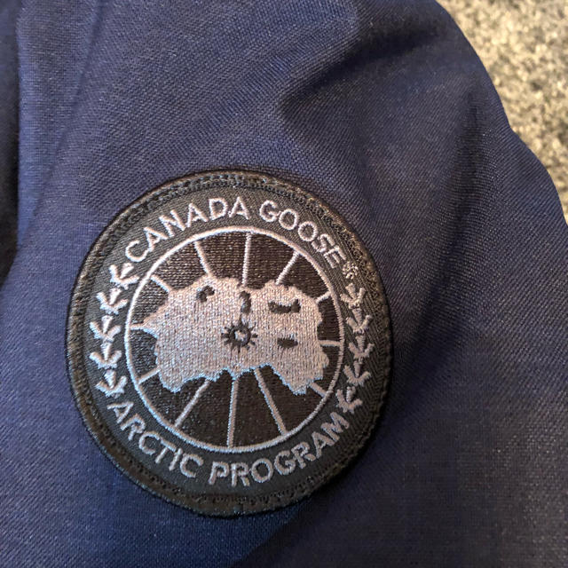 CANADA GOOSE(カナダグース)の極美品 カナダグース エディフィス別注 クレストン ブラックラベル メンズのジャケット/アウター(ダウンジャケット)の商品写真