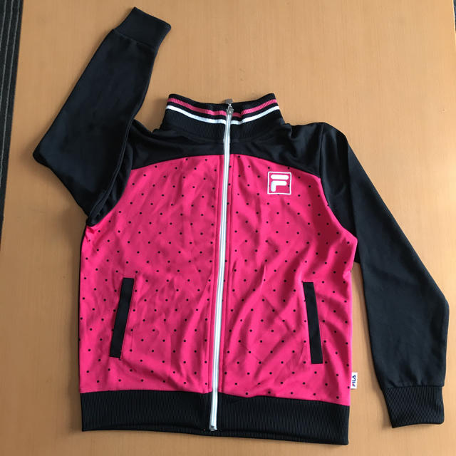 FILA(フィラ)のFILA ジャージ ブラック 上150cm 女の子 キッズ/ベビー/マタニティのキッズ服女の子用(90cm~)(ジャケット/上着)の商品写真