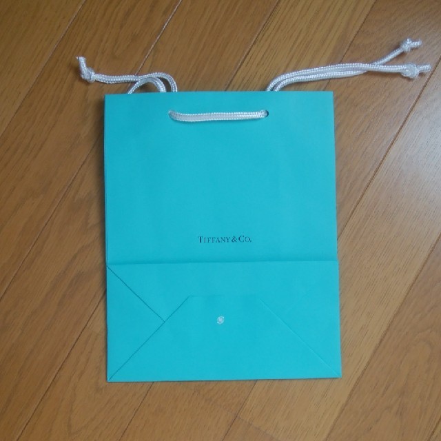 Tiffany & Co.(ティファニー)のティファニー　紙袋　ショップ袋 レディースのバッグ(ショップ袋)の商品写真