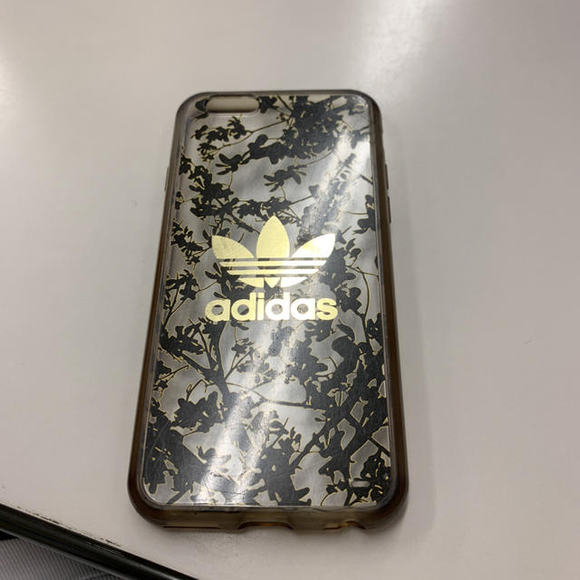 adidas(アディダス)のadidas iPhone6sケース スマホ/家電/カメラのスマホアクセサリー(iPhoneケース)の商品写真