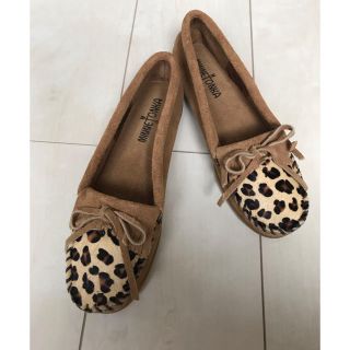 ミネトンカ(Minnetonka)のミネトンカ モカシン レオパード 未使用品(スリッポン/モカシン)