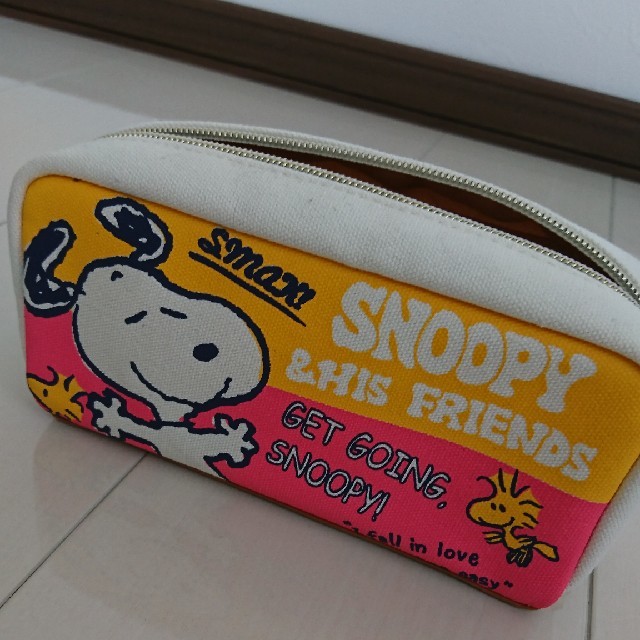 SNOOPY(スヌーピー)の新品未使用 スヌーピー ペンケース インテリア/住まい/日用品の文房具(ペンケース/筆箱)の商品写真