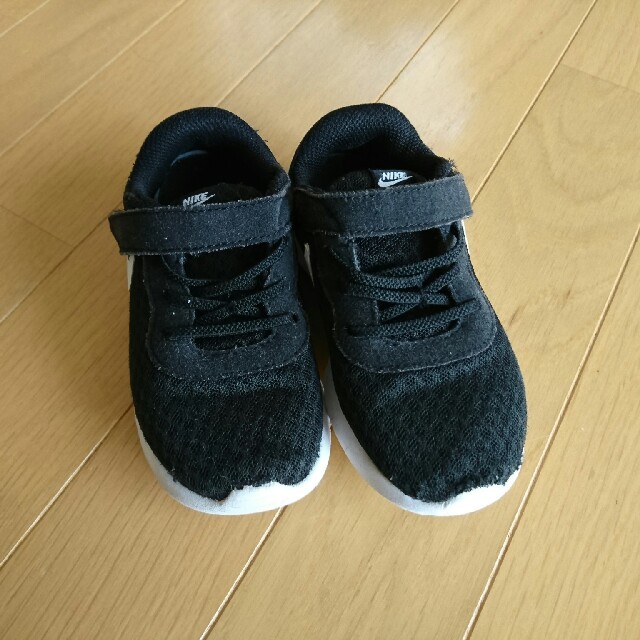 NIKE(ナイキ)のNIKE スニーカー 15センチ キッズ/ベビー/マタニティのキッズ靴/シューズ(15cm~)(スニーカー)の商品写真