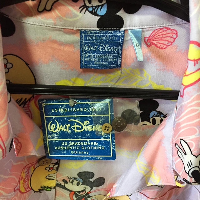 Disney(ディズニー)のミニーちゃんアロハシャツ ディズニー レディースのトップス(シャツ/ブラウス(半袖/袖なし))の商品写真