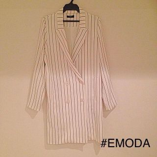 エモダ(EMODA)のEMODA テーラードコート(テーラードジャケット)