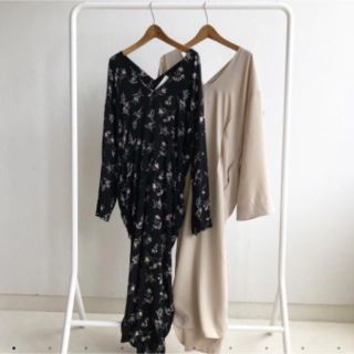 トゥデイフル(TODAYFUL)のtodayful  Back Twist Dress ブラック 新品(ロングワンピース/マキシワンピース)