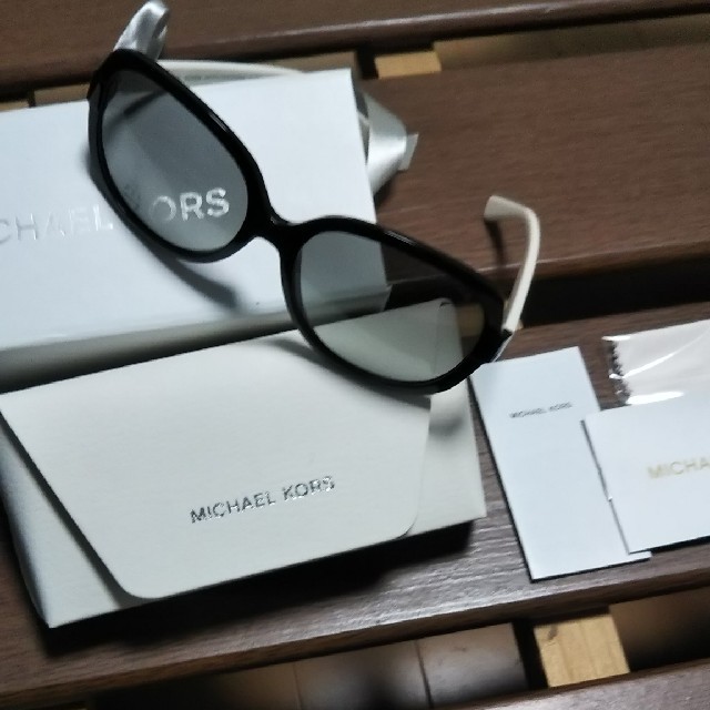 Michael Kors(マイケルコース)のMICHAEL KORSサングラス美品 レディースのファッション小物(サングラス/メガネ)の商品写真