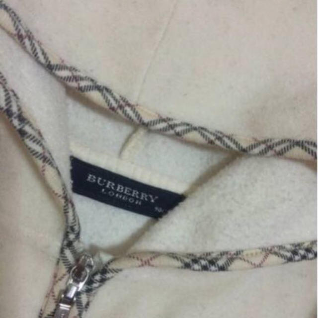 BURBERRY(バーバリー)の女の子90バーバリーのクリーム色のパーカージャケット キッズ/ベビー/マタニティのキッズ服女の子用(90cm~)(ジャケット/上着)の商品写真