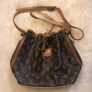 ルイヴィトン(LOUIS VUITTON)のルイビトン ショルダーバッグ(ショルダーバッグ)