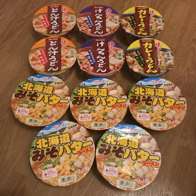 カップ麺 セット ニュータッチ うどん ラーメン 食品/飲料/酒の加工食品(インスタント食品)の商品写真