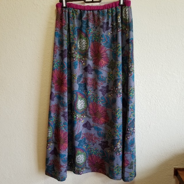 titicaca(チチカカ)のチチカカ*花柄マキシスカート*タグ付き未使用 レディースのスカート(ロングスカート)の商品写真