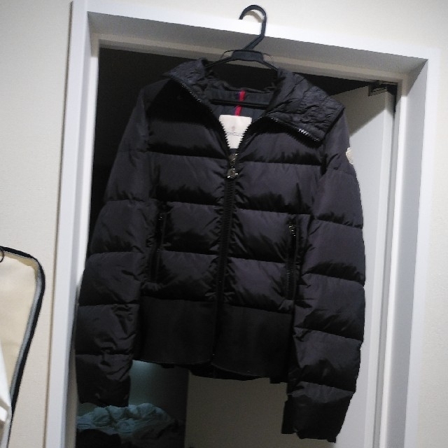 MONCLER(モンクレール)のモンクレールダウンレディース レディースのジャケット/アウター(ダウンジャケット)の商品写真