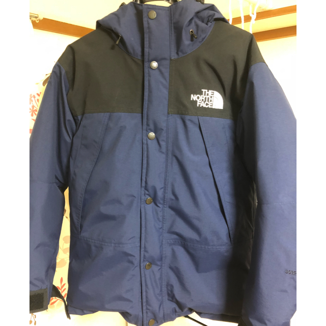 THE NORTH FACE(ザノースフェイス)のマウンテンダウンジャケット S コズミックブルー メンズのジャケット/アウター(ダウンジャケット)の商品写真