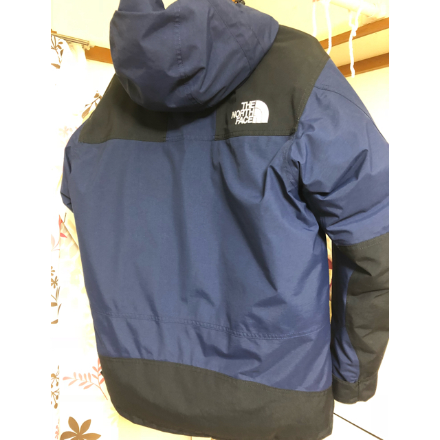 THE NORTH FACE(ザノースフェイス)のマウンテンダウンジャケット S コズミックブルー メンズのジャケット/アウター(ダウンジャケット)の商品写真