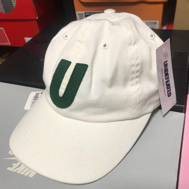 UNDEFEATED(アンディフィーテッド)のUNDEFEATED U strapback メンズの帽子(キャップ)の商品写真