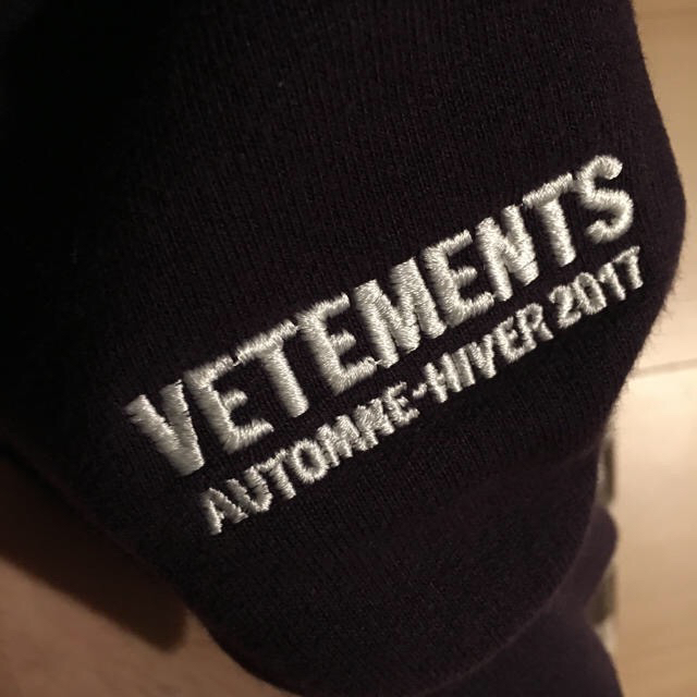 Balenciaga(バレンシアガ)のvetements UNSKINNY メンズのトップス(スウェット)の商品写真