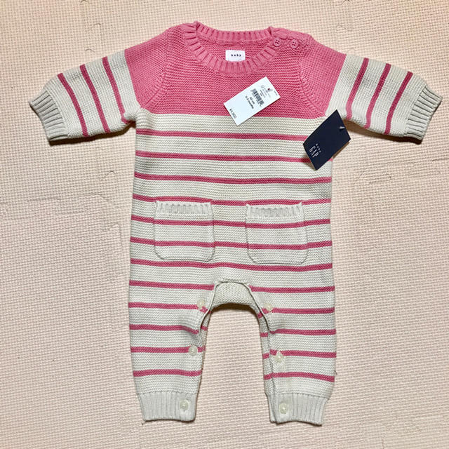 babyGAP(ベビーギャップ)のgapベビー ニットロンパース 0-3m 50センチ 女の子 キッズ/ベビー/マタニティのベビー服(~85cm)(ロンパース)の商品写真