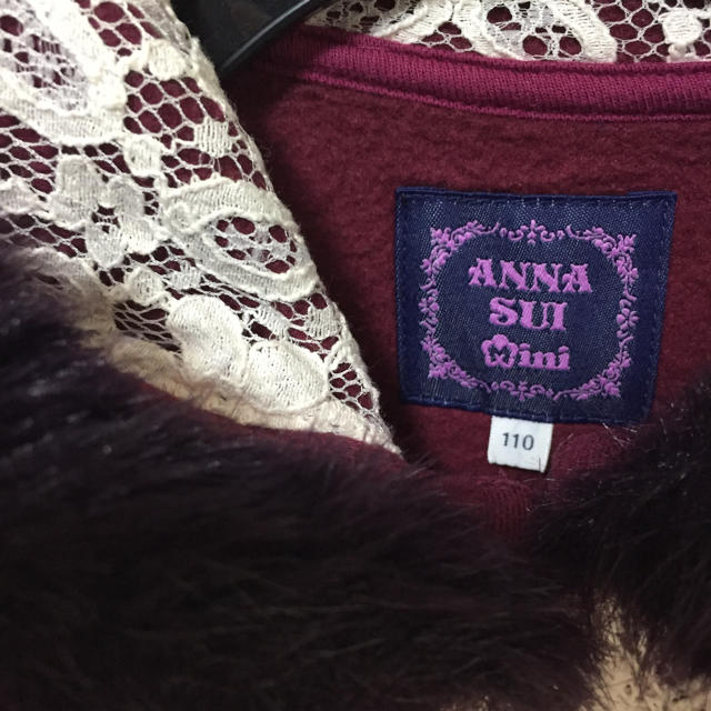 ANNA SUI mini(アナスイミニ)のアナスイミニ ファー付き フード パーカー 110 キッズ/ベビー/マタニティのキッズ服女の子用(90cm~)(ジャケット/上着)の商品写真