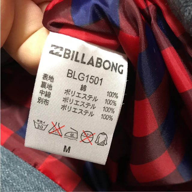 billabong(ビラボン)のビラボン 衿袖ボアデニム中綿入りジャケット M 未使用 レディースのジャケット/アウター(ダウンジャケット)の商品写真