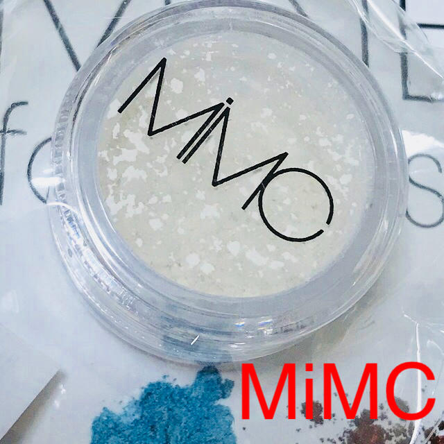 MiMC(エムアイエムシー)の希少品♡新品♡100％天然シルクパウダー♡モイスチュアシルクF♡MIMC  コスメ/美容のベースメイク/化粧品(フェイスパウダー)の商品写真