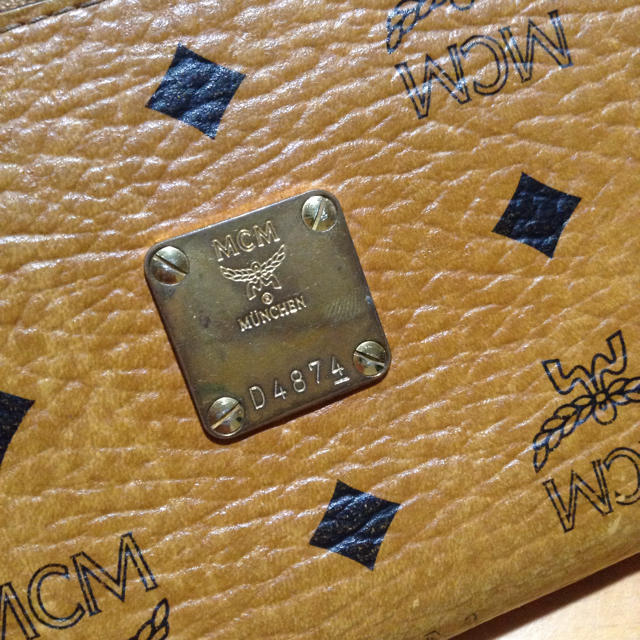 MCM(エムシーエム)のMCM ファスナー 長財布 メンズのファッション小物(長財布)の商品写真