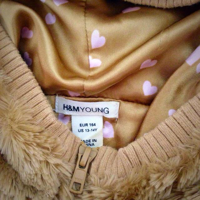 H&M(エイチアンドエム)のH&M YOUNG★フード付ファーパーカ レディースのトップス(パーカー)の商品写真