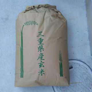 コシヒカリ 玄米 25キロ 平成29年産 古米 三重県産(米/穀物)