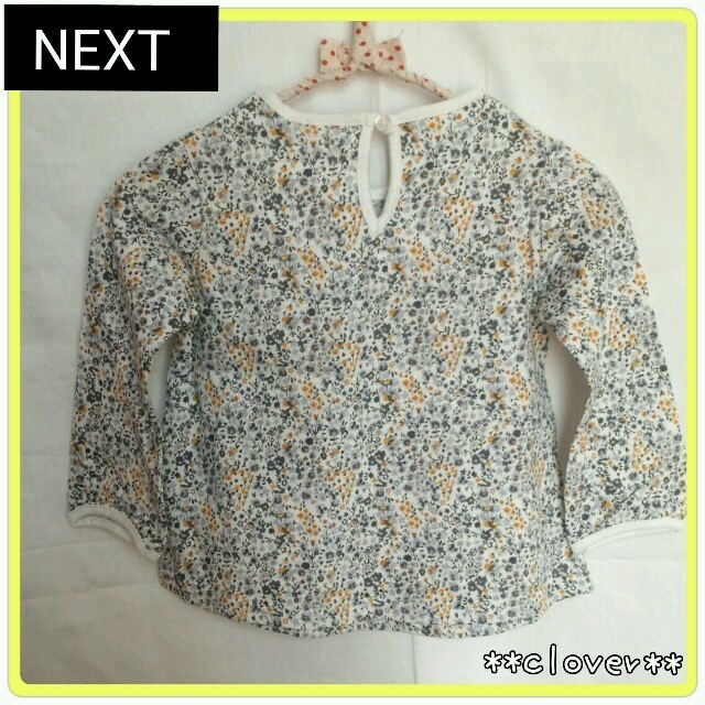 NEXT(ネクスト)のﾈｸｽﾄ80小花柄リボン付きTシャツ キッズ/ベビー/マタニティのキッズ服女の子用(90cm~)(その他)の商品写真